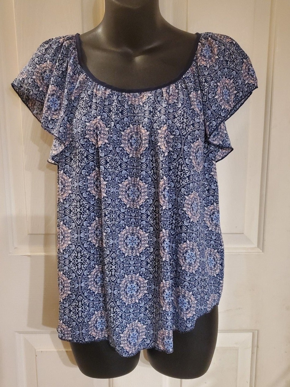 Philosophy Navy and Light Blue Paisley Flutter Sleeve Blouse